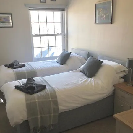 North Sea View Скарборо