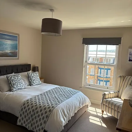 North Bay Penthouse * 斯卡伯勒