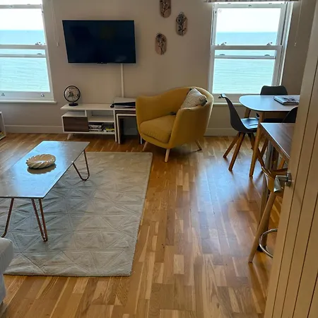 North Bay Penthouse * 斯卡伯勒
